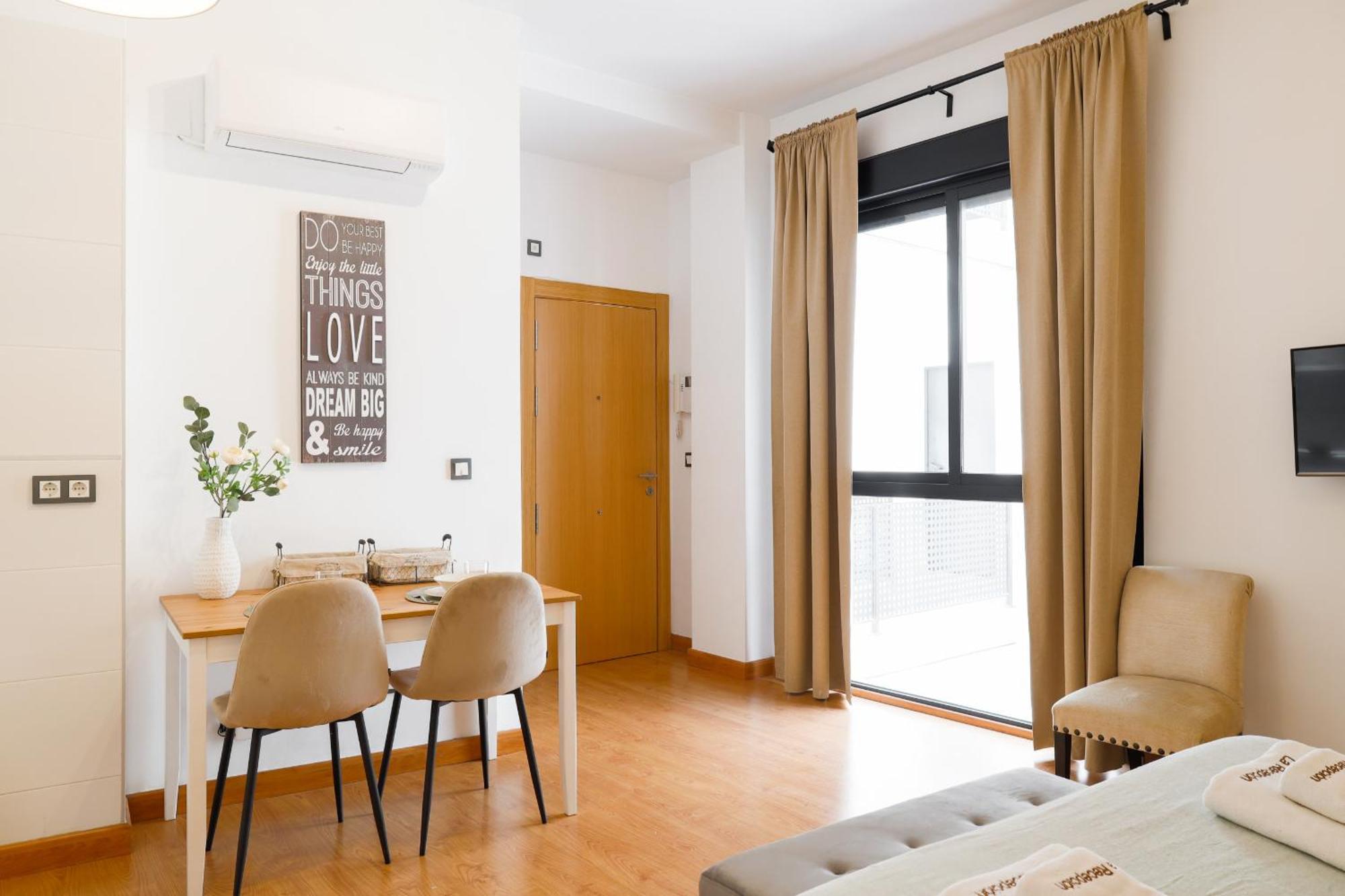 C15 - Charming Modern Studio In The Centre Malaga Bagian luar foto
