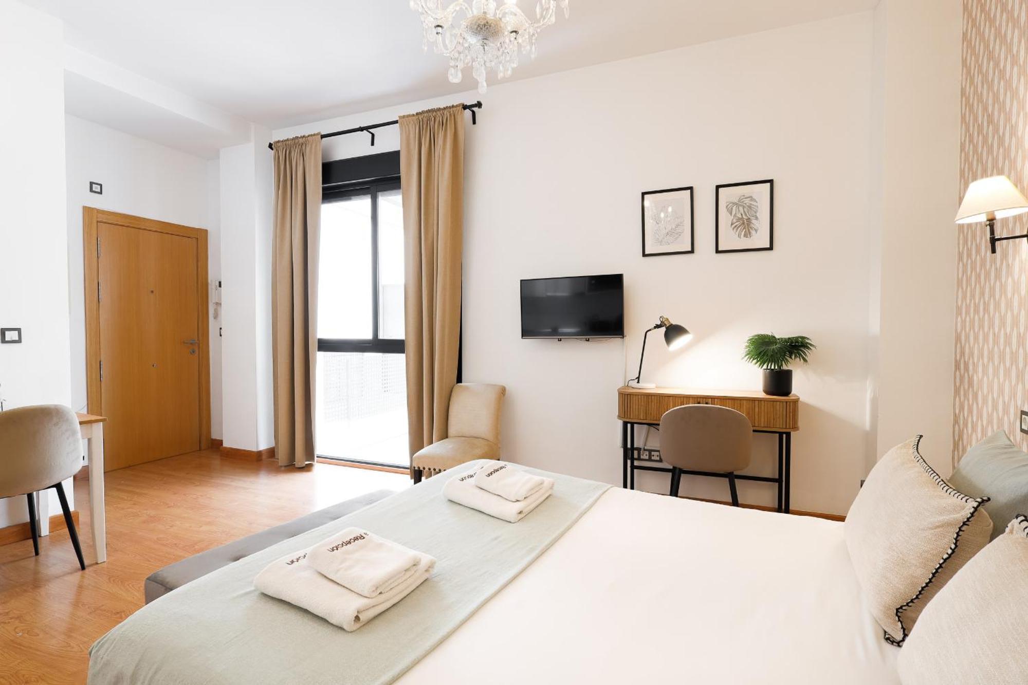 C15 - Charming Modern Studio In The Centre Malaga Bagian luar foto